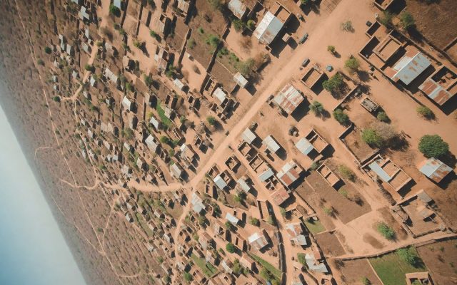 مقتل 40 شخصاً على الأقل في هجوم مسلح بقرية بيناري بنيجيريا