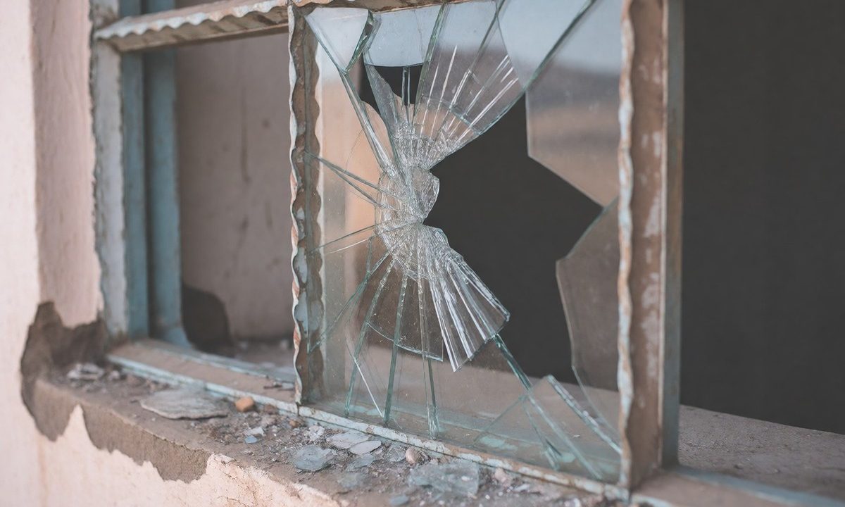 الحوثيون يقتلون طفلاً ويرتكبون 21 جريمة في تعز خلال 24 ساعة