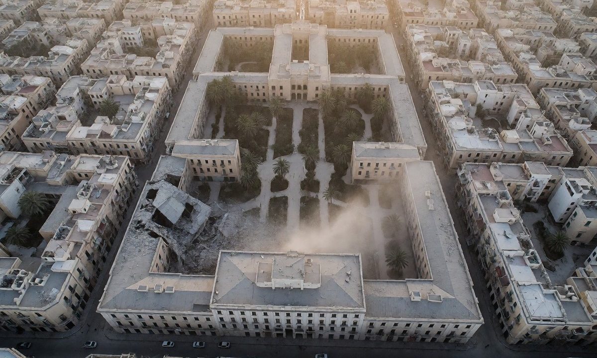 مقتل ثلاثة أشخاص في غارة إسرائيلية تستهدف الجامعة الإسلامية بغزة