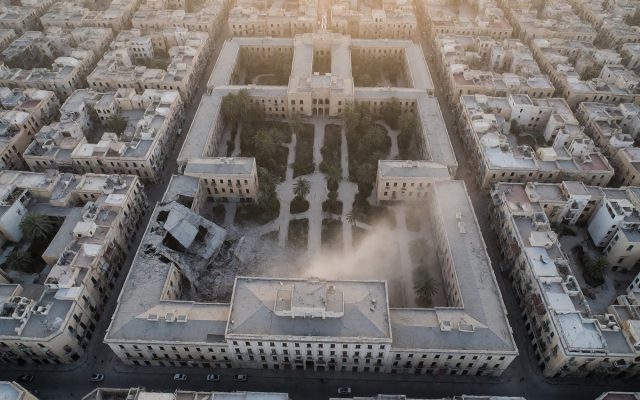 مقتل ثلاثة أشخاص في غارة إسرائيلية تستهدف الجامعة الإسلامية بغزة